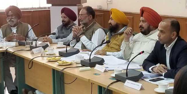 कांग्रेस विधायक ने कहा- कैप्टन नहीं, अफसरशाही चला रही सरकार, पटियाला में चौथे एमएलए के बागी तेवर