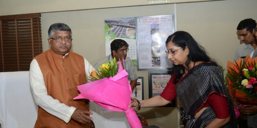पदभार संभालते ही बोले रविशंकर प्रसाद, तीन तलाक पर बैन के लिए संसद में बिल लाएगी सरकार