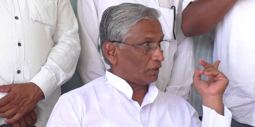 कर्नाटक का नाटक चरम पर, फ्लोर टेस्ट से 15 घंटे पहले कांग्रेस MLA लापता, खोज रहीं 10 टीमें