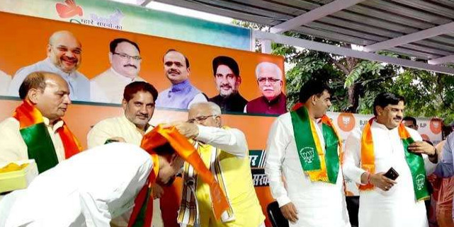 पूरे दिन विधानसभा में रहे, शाम को BJP में शामिल हो गए चार और विधायक