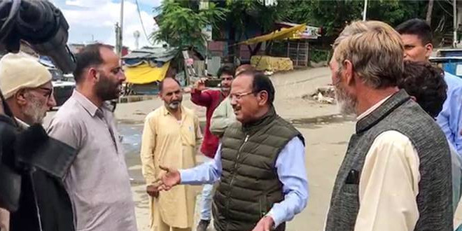 अजीत डोभाल ने किया कश्मीर घाटी का हवाई सर्वेक्षण, सुरक्षा स्थिति का जायजा लिया