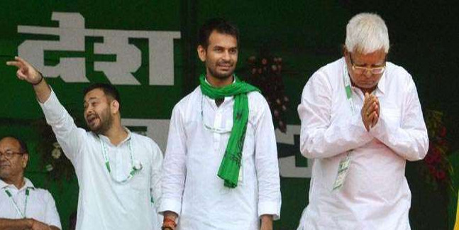 दिल्ली से पटना आए तेजप्रताप, कहा-कहीं कुछ नहीं बदलेगा, लालू राजद अध्यक्ष हैं और रहेंगे