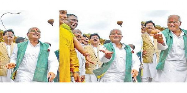 घूमता भौंरा राजनीतिक हाथों में चला तो भीड़ से आवाज आई माहिर खिलाड़ी हैं साहब