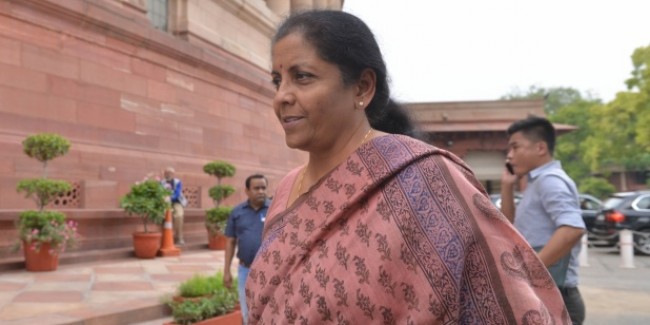 घटेगी कॉरपोरेट टैक्स दर? निर्मला सीतारमण के सामने बजट में ये हैं 5 बड़ी चुनौतियां