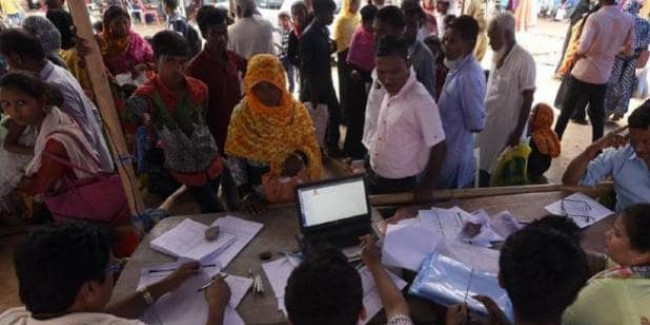 NRC: SC में केंद्र और असम सरकार की अर्जी, डेडलाइन बढ़ाने की मांग