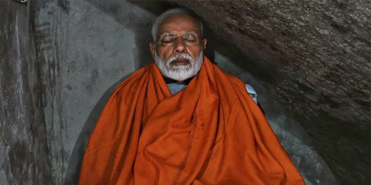 गहलोत ने केदारनाथ में ध्यान लगाने को लेकर मोदी का मजाक उड़ाया