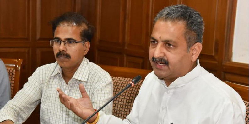 संगरूर के 9 टीचर्स ने शिक्षामंत्री काे पत्र लिखकर कहा-58 साल के बाद नहीं लेंगे एक्सटेंशन, बेराेजगारों काे ही दें नाैकरी