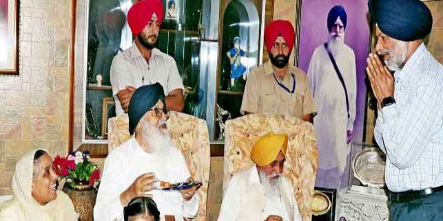 अपनी पार्टी के प्रत्याशी की पूर्व सीएम बादल ने लगा दी क्लास, मांगनी पड़ी माफी