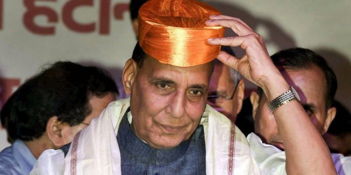 इमरान खान दुनिया भर में कार्टून कंटेंट परोस रहे हैं : राजनाथ सिंह