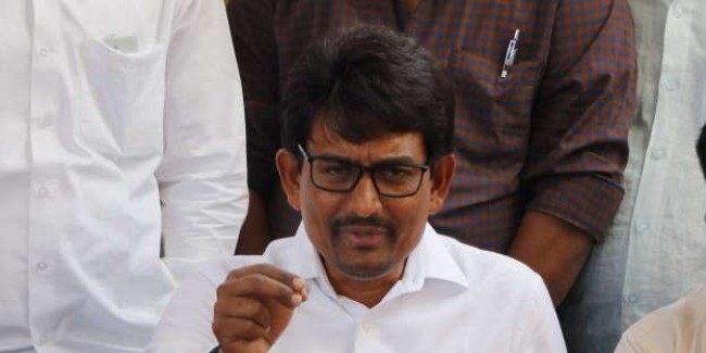 अब भाजपा में ही शामिल होंगे अल्पेश ठाकोर, गुजरात के मंत्रिमंडल विस्तार में मिल सकती है जगह