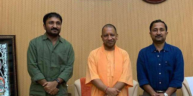 बिहार के बाद UP में भी फिल्म सुपर-30 टैक्स फ्री, CM योगी आदित्यनाथ से मिले आनंद कुमार