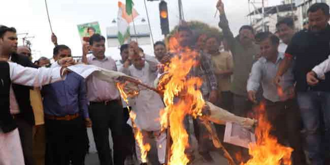 प्रियंका गांधी की गिरफ्तारी से उत्तराखंड के कांग्रेसियों में उबाल