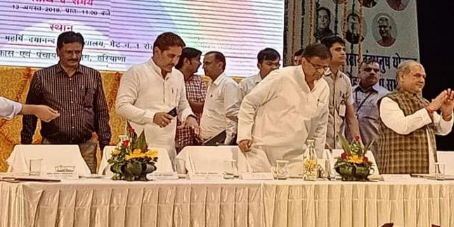 तोमर बोले- हरियाणा ने शिक्षित पंचायत गठित कर किया उदाहरण पेश, अन्य राज्यों को भी मिली प्रेरणा