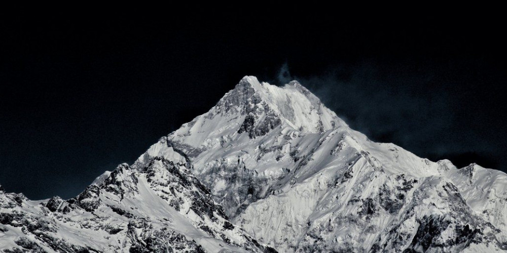 Sikkim Simmers Over Centre's Move to Open 'Sacred' Peak of Kanchenjunga for Treks