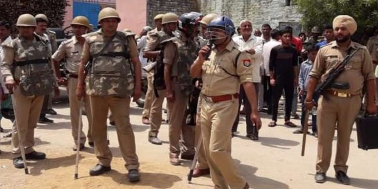 शामली में बिना वोटर आईडी के मतदान की कोशिश, बीएसएफ जवान ने की हवाई फायरिंग