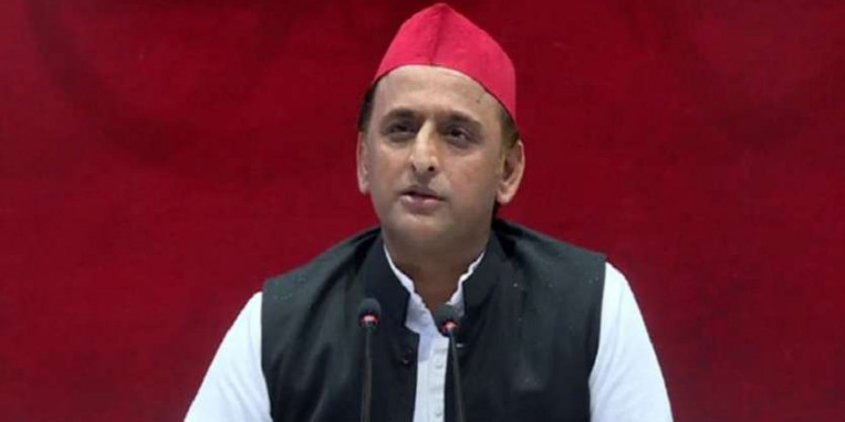 कमलेश की हत्या पर बरसे अखिलेश, कहा- हमने सुरक्षा दी, योगी सरकार ने क्यों हटाई?