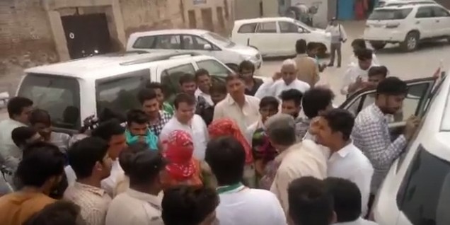 कांग्रेस प्रत्याशी भव्य बिश्नोई का ग्रामीण महिलाओं ने किया विरोध