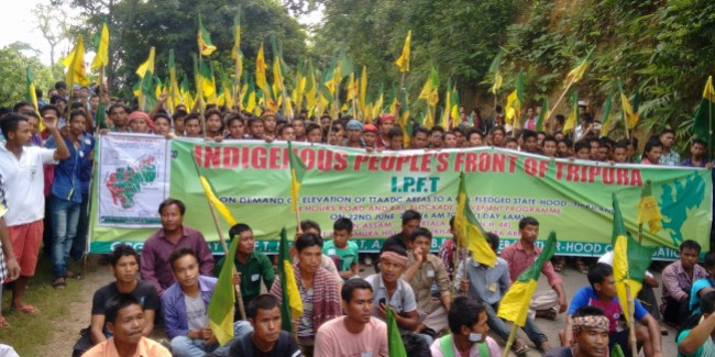 त्रिपुरा में BJP की सहयोगी पार्टी IPFT 370 और 35 A खत्म करने के विरोध में