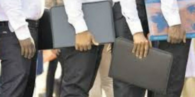कांग्रेस ने केंद्र सरकार में रिक्त 24 लाख भर्तियां एक साल में भरने का वादा किया था, राज्य सरकार में ही 1.56 लाख पद खाली पड़े