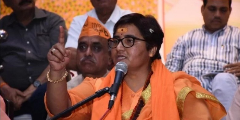 साध्वी प्रज्ञा ने प्रतिबंध के बावजूद किया चुनाव प्रचार, आयोग ने फिर थमाया नोटिस