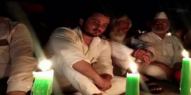 Azam Khan's son holds candlelight protest against own detention, police searches at Mohammad Ali Jauhar University in Rampur