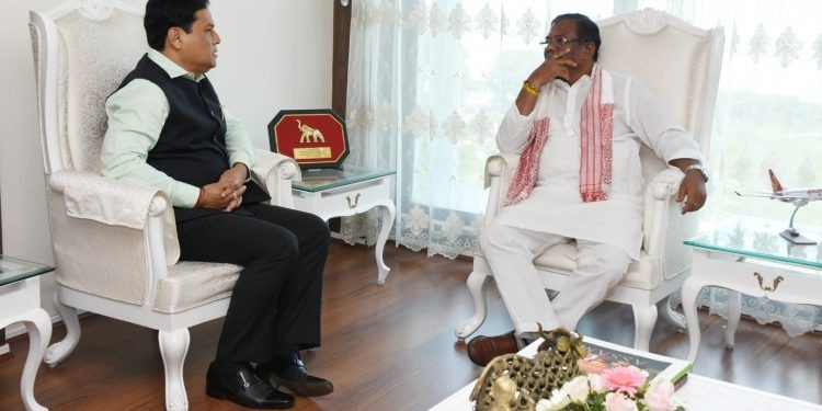 Sonowal requests Centre to set up steel plant in Assam