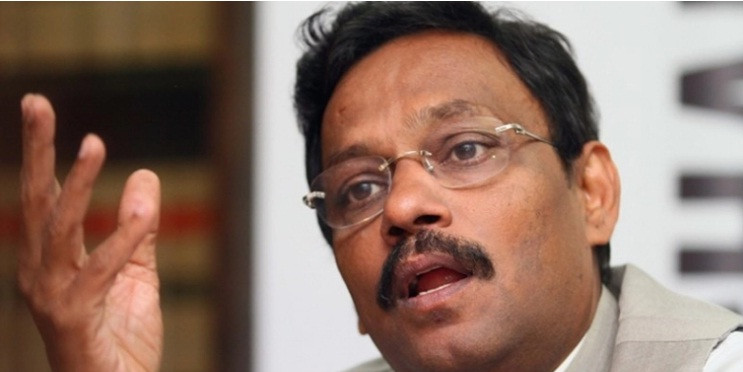 Tawde calls for more usage of Marathi on social media
