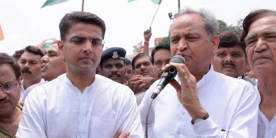 Gehlot plays down law- -order statement by Pilot