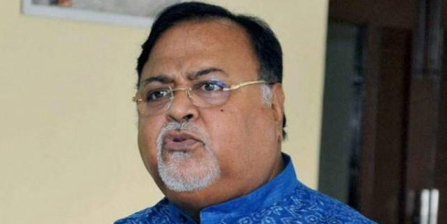 भाजपा के सामने आत्मसमर्पण करें दुर्गा पूजा समितियां, इसलिए मिला आयकर का नोटिस : तृणमूल