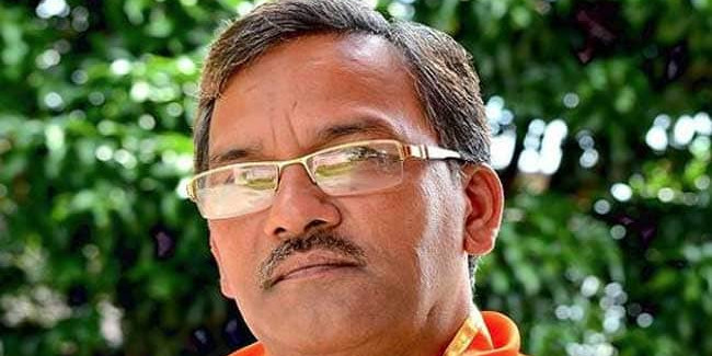 शराब कांड के मुख्य आरोपित को जल्द करें अरेस्ट: उत्तराखंड सीएम