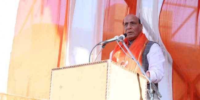 पाकिस्तान के दो टुकड़े करने पर इंदिरा की हुई जयकार, तो मोदी को क्यों न मिले क्रेडिट: राजनाथ सिंह