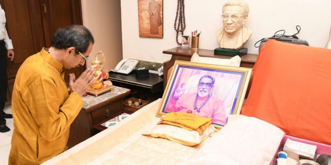 जय महाराष्ट्र! उद्धव ठाकरे ने नए सीएम के रूप में पदभार संभाला
