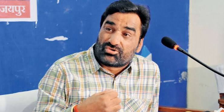 पथराव में घायल जेसीबी चालक की मौत, MP हनुमान बेनीवाल ने दी चेतावनी