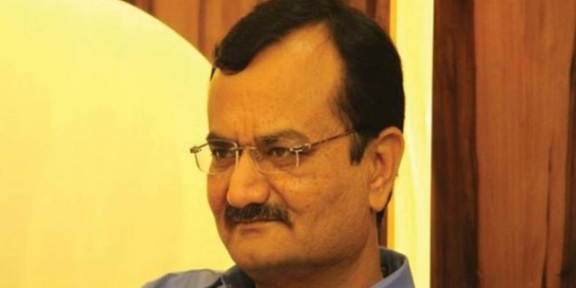 नरेंद्र मोदी की तुलना नटराज, कृष्ण और चाणक्य से करने लगे गुजरात के मंत्री!