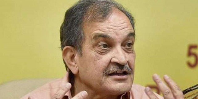 बीरेंद्र सिंह की लोगों को सलाह- पैसा तो व्यापार में, नौकरी व खेती के पीछे भागना छोड़ो