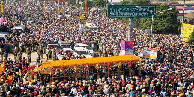 प्रकाशोत्सव पर सरकार व SGPC की राह जुदा, दोनों का अलग-अलग बन रहा भव्य पंडाल