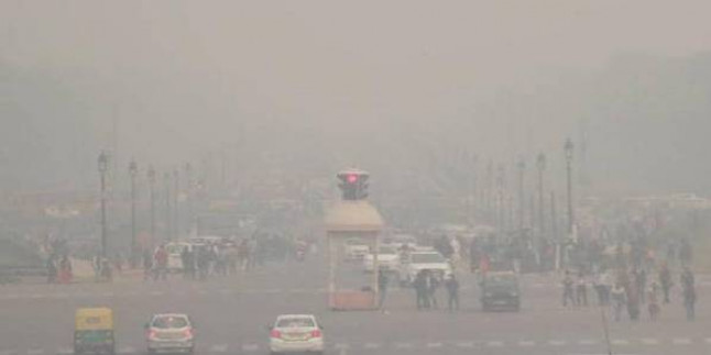 दिल्ली में हवा फिर ज़हरीली, AQI 200 के पार