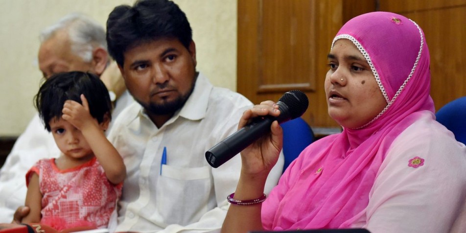 ‘बिलकिस बानो को 50 लाख मुआवजा, सरकारी नौकरी-घर दो’, सुप्रीम कोर्ट का गुजरात सरकार को आदेश