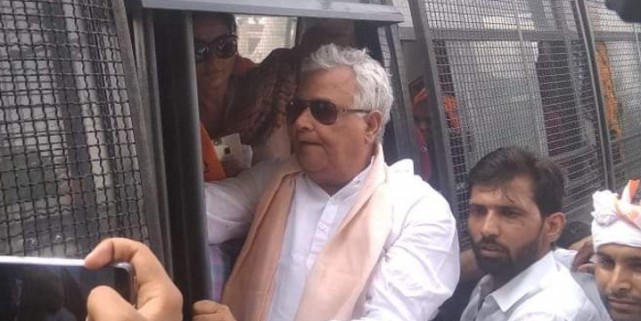 विवाहिता से गैंगरेप मामले में अलवर में प्रदर्शन, किरोड़ी लाल मीणा ने दी गिरफ्तारी