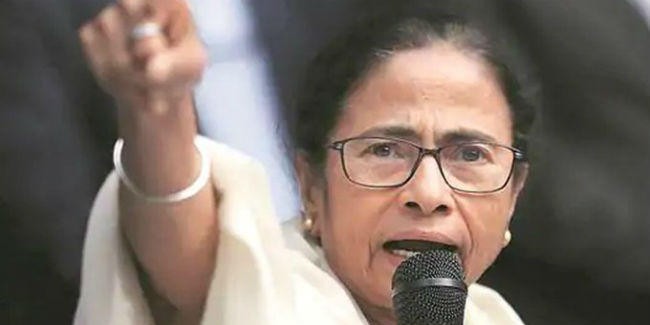 बोलीं बंगाल की मुख्यमंत्री ममता बनर्जी- हम दोबारा सत्ता में आयेंगे, ‘गद्दारों‘ टीएमसी छोड़ो