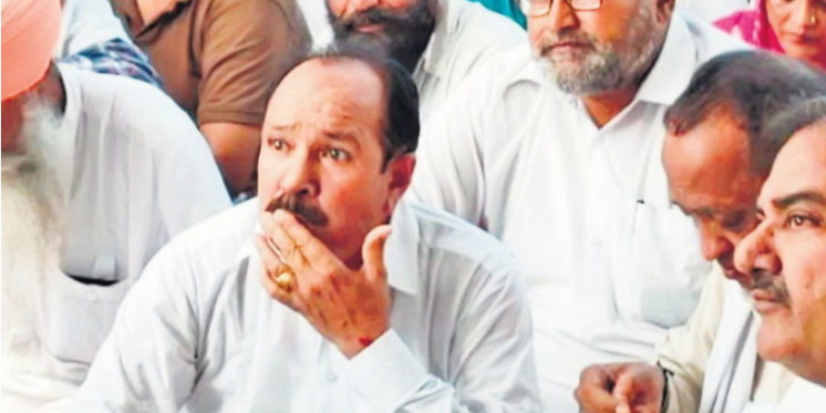 किसानों से मिलने पहुंचे अभय ने कहा- किसानों का समर्थन करने आए हैं, किसी की राजनीतिक लालसा पूरी करने नहीं