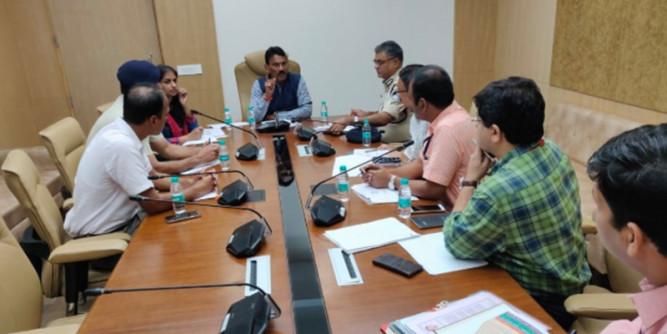 स्वास्थ्य मंत्री ने अफसरों की ली बैठक, अब मिलावटखोरी पर स्पेशल टीम करेगी छापामार कार्रवाई