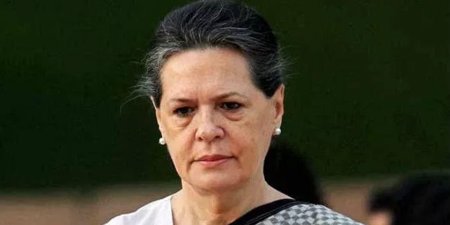 सोनिया गांधी से उम्मीद बांधे 22 को दिल्ली पहुंचेंगे कांग्रेसी