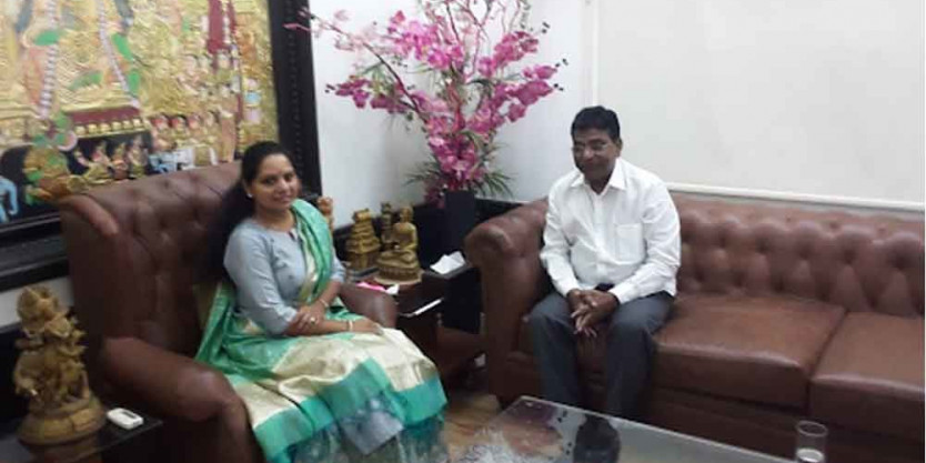 TRS floor leader in LS Nama Nageswara Rao calls on Kavitha