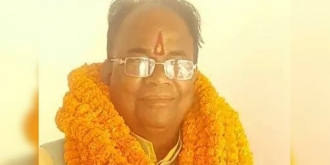 पार्टी कार्यालय में घुसकर बीजेपी विधायक ने आईटी सेल प्रमुख को जूतों से मारा