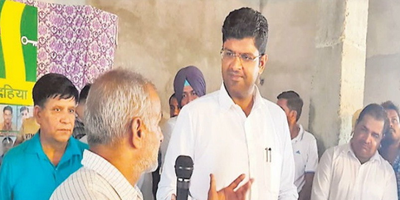 दुष्यंत चौटाला का आरोप, भाजपा सरकार में ओवरलोडिंग पर 5000 करोड़ का हुआ घोटाला