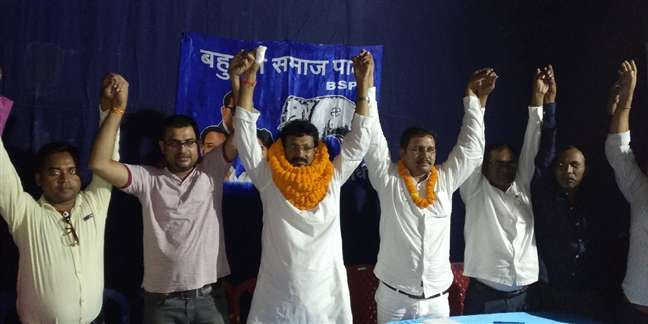 कांग्रेस का हाथ झटक हाथी पर चढ़े भास्कर, टुंडी से लड़ेंगे चुनाव