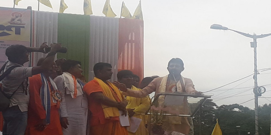 पश्चिम बंगाल: अब हिंदू कार्ड खेलने की तैयारी में तृणमूल कांग्रेस, पुरोहितों को मिलेगी कुछ खास सौगात