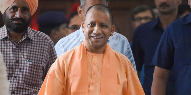योगी मंत्रिमंडल में शामिल होंगे 6 नए मंत्री, सोमवार को राजभवन में होगा शपथ ग्रहण