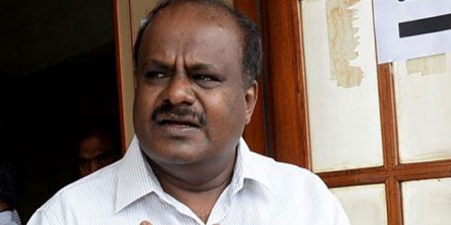 आज भारत लौटेंगे CM कुमारस्वामी, असंतुष्ट विधायकों को मनाने के लिए इस फॉर्मूले पर हो रहा विचार